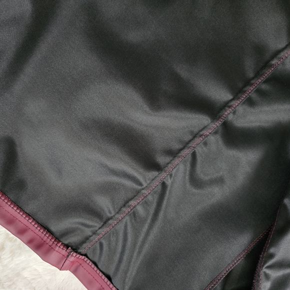 Elegant Burgundy Leather Jacket for Women - Picture 10 of 14